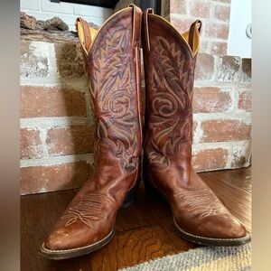 Justin Cowboy Boots, Men’s size 8